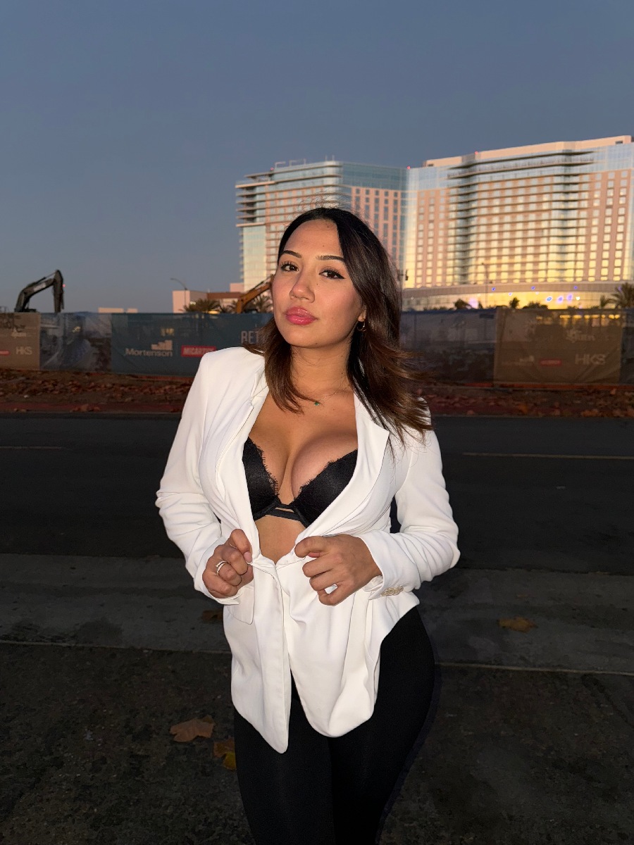 Take a pause and enjoy Ali Cruz — streaming from Dili