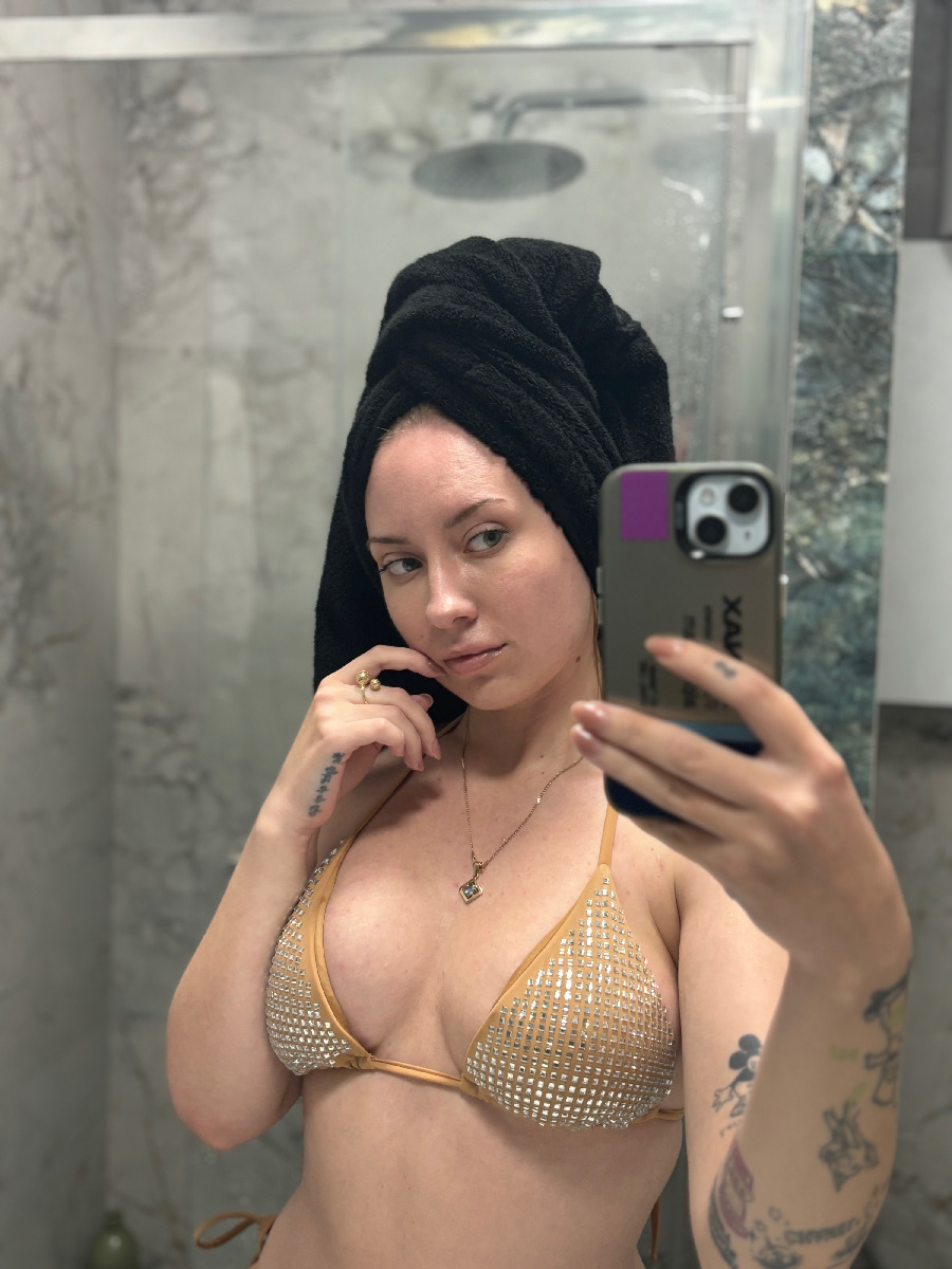 Nude girl KateV in Dili